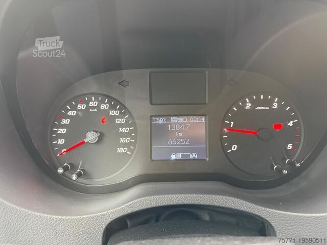 Вантажна платформа Mercedes-Benz SPRINTER 316CDI PODNOŚNIK KOSZOWY VERSALIFT