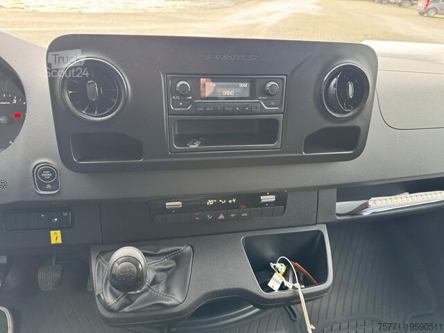 Вантажна платформа Mercedes-Benz SPRINTER 316CDI PODNOŚNIK KOSZOWY VERSALIFT