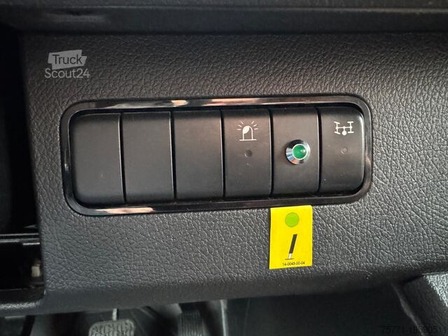 Вантажна платформа Mercedes-Benz SPRINTER 316CDI PODNOŚNIK KOSZOWY VERSALIFT