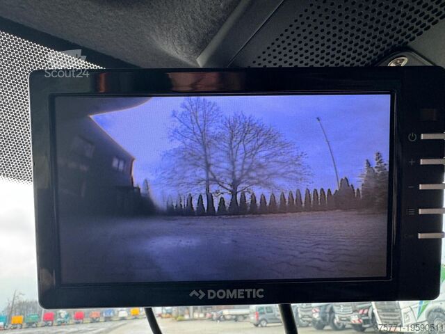 Вантажна платформа Mercedes-Benz SPRINTER 316CDI PODNOŚNIK KOSZOWY VERSALIFT