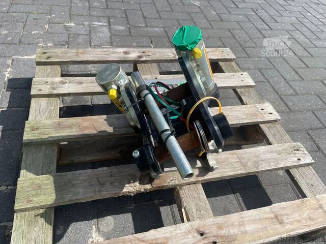 Toca-discos STEELWRIST TMX S30 -180HA | TILT QUICKCOUPLER | TILTING CO...