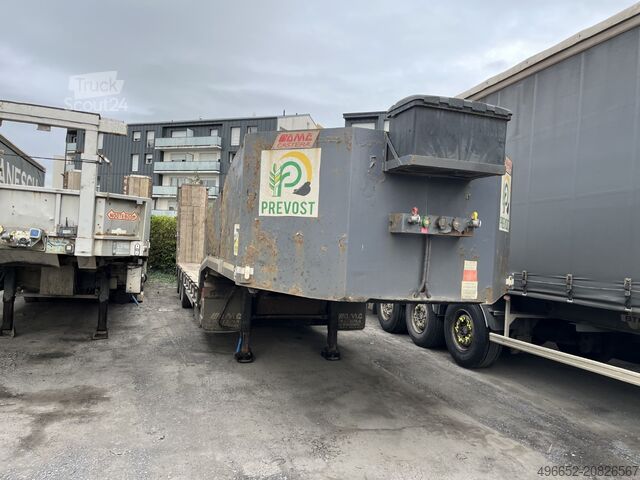 Semirreboque com grua montada em caminhão castera 