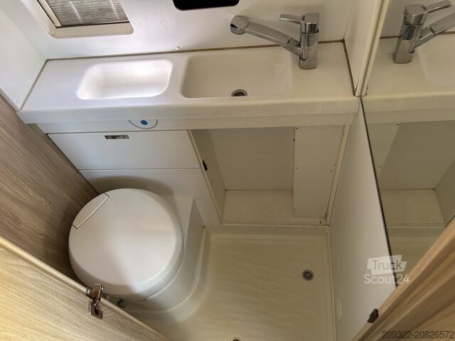 Kamp prikolica/kamper Fiat Weinsberg Carabus 600 K | 4 Posti Letto | Completamente Attrezzato