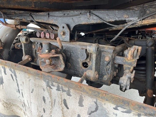 Driezijdige kipper MERCEDES-BENZ Unimog 418/10 Winterdienst2000