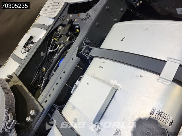 Standard tractor DAF XF 480 4X2 SSC 2xTanks