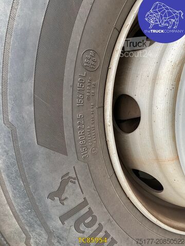 Chassis with cab Volvo FMX 370