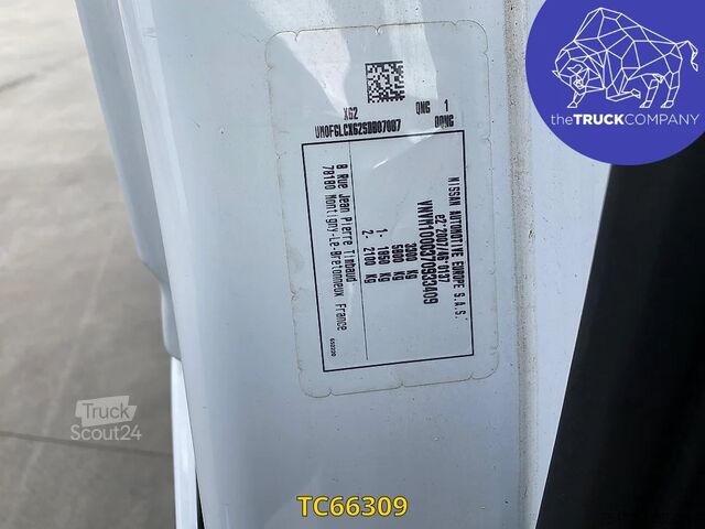 Panel van Nissan Interstar 130.35 L2H2