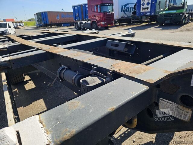 Transport av containrar KRONE SD - 40 FT - 2 X 20 FT - HIGHCUBE - APK 16-07- ...