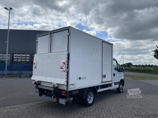 Box body Iveco Daily 35C11 Closed Box / 88.000 KM Original  / ...