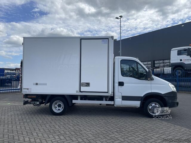 Box body Iveco Daily 35C11 Closed Box / 88.000 KM Original / ...