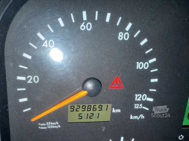 Überlandbus MERCEDES-BENZ Integro O550 L , hohe Sitze, Gurte, Klima