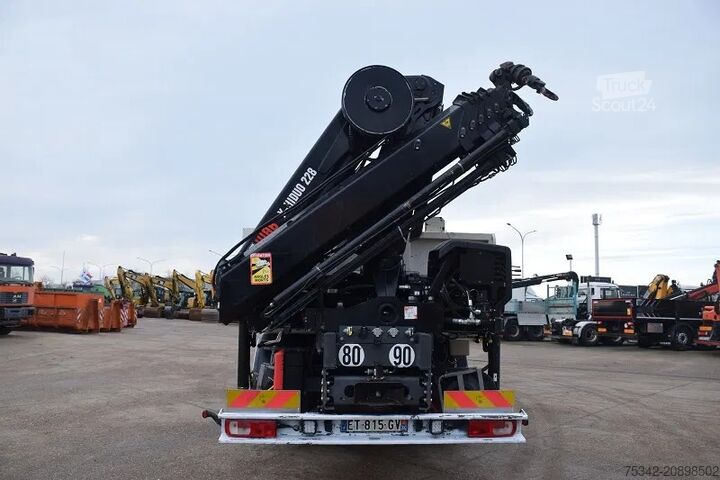 Camion-grue DAF CF 530