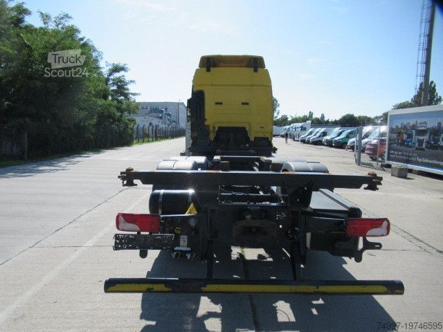 Autocamion cu caroserie interschimbabilă MAN TGX 26.420 / 6 x 2 / XLX