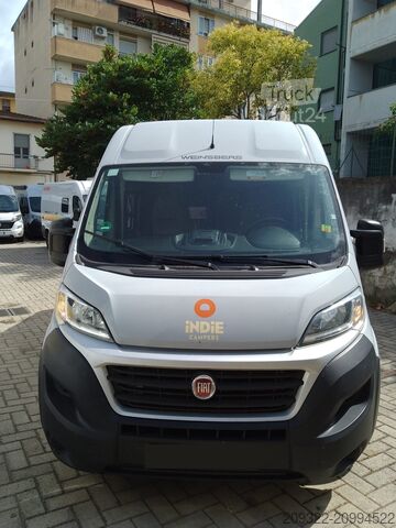 Caravan/camper Fiat Weinsberg Carabus 600 K | 4 posti letto | Completamente attrezzato