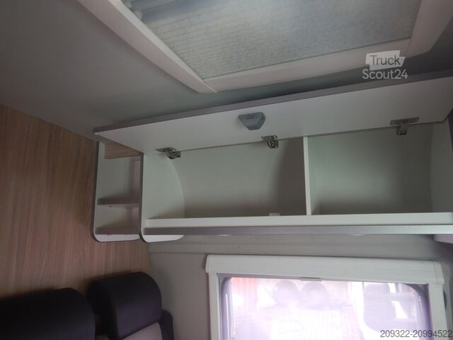 Caravan/camper Fiat Weinsberg Carabus 600 K | 4 posti letto | Completamente attrezzato
