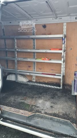 Fourgon surélevé IVECO Daily 35 S13 - Mittel/Hoch + Klima