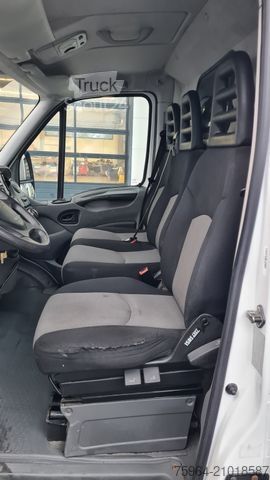 Fourgon surélevé IVECO Daily 35 S13 - Mittel/Hoch + Klima