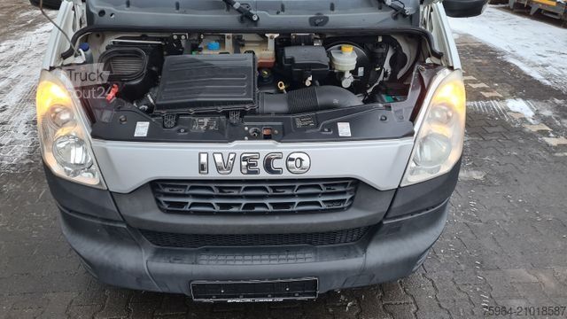 Fourgon surélevé IVECO Daily 35 S13 - Mittel/Hoch + Klima