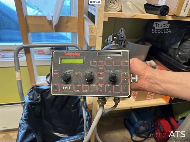 Falköping C-7LTFV zandverspreider. Falköping C-7LTFV sand spreader.