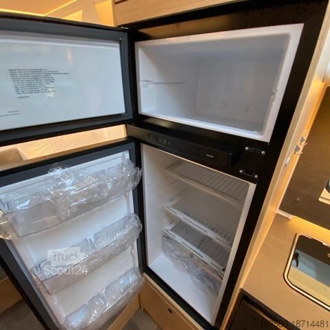 Polintegriran avtodom SUNLIGHT T 67 Adventure, Autom,Navi,RFK,Sat,TV,REMIS