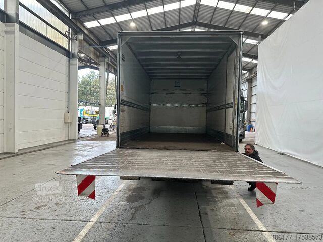 Resväska Mercedes-Benz Atego 918