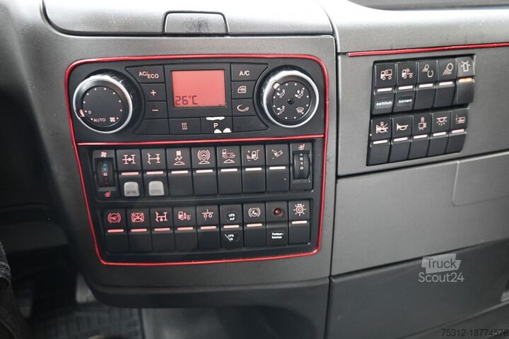 Heavy-duty truck MAN TGX26.560  6x4 E6 Retarder Kipphydraulik 90t