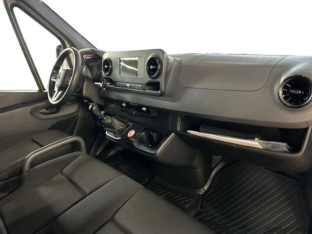 Box van Mercedes-Benz Sprinter 317 Koffer **MBUX,Navi,SHZ,KlimaA