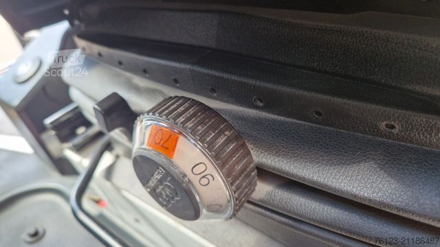 Minibus MERCEDES-BENZ 30 Sitzer Schul- Transferbus 519 Lagerfahrzeug