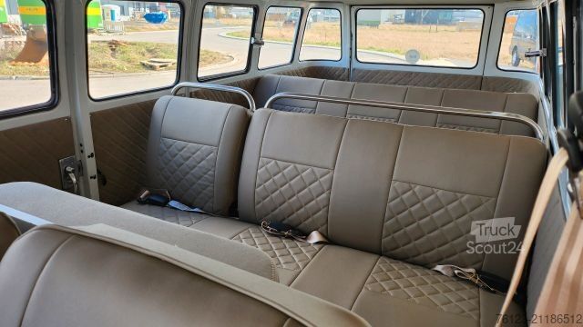 Minibus VOLKSWAGEN T 1 Samba mit Safarifenster