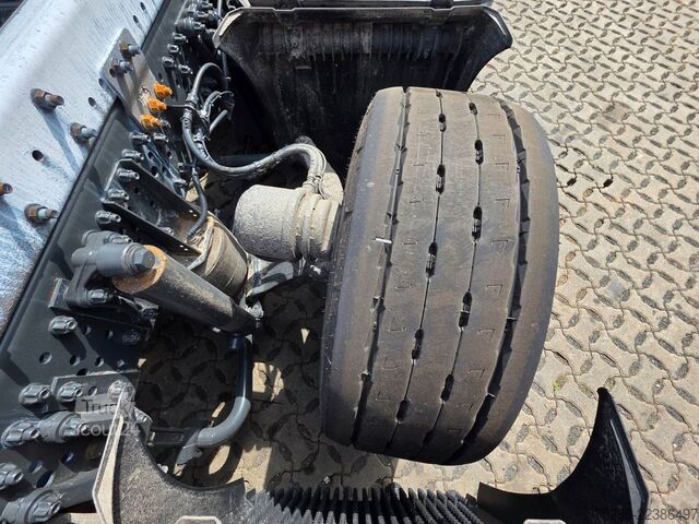 Nákladné vozidlo s výmennou nadstavbou MERCEDES-BENZ Actros 2553 / Retarder / Ldbw / Lenkachse / 6E