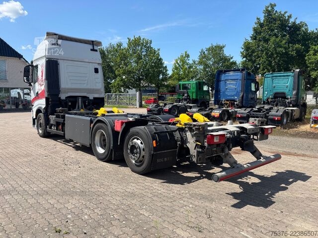 Вантажівка зі змінною надбудовою IVECO S-Way CNG AS260 Intarder Lift. Lenkachse