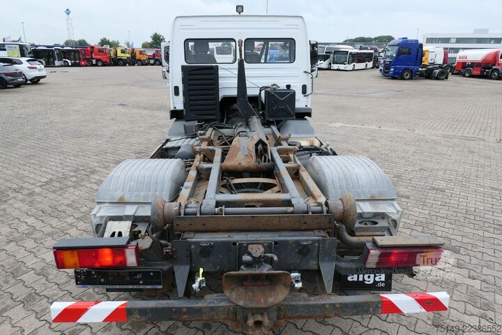 Самосвал-фургон MERCEDES-BENZ 813 Atego Abrollkipper