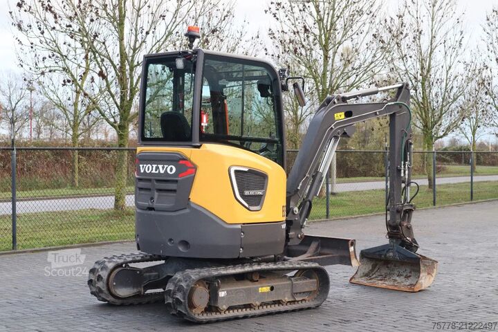 Mini excavator Volvo ECR25 ELEKTRIC | JECR25D | TILTBUCKET | BUCKET ...