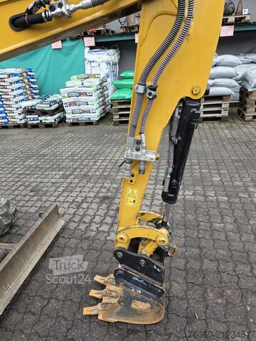 міні-екскаватор Caterpillar 301.8