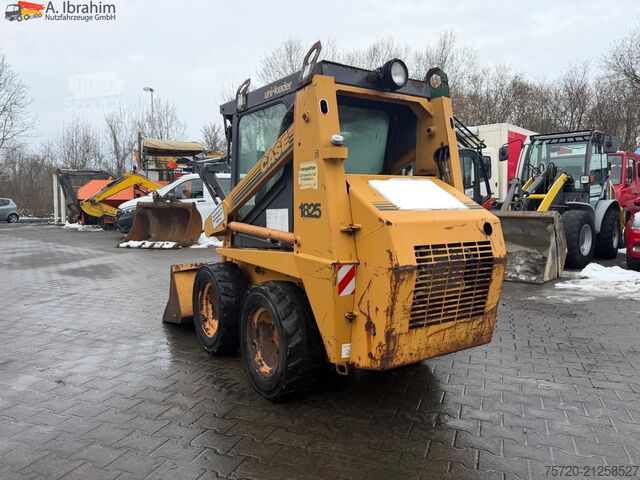 Wheel loader Case 1825 | 17 KW | 4x4 | Kompaktlader mit Schaufel