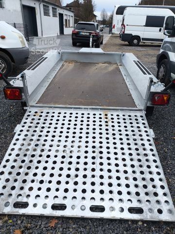 Remolque de plataforma baja TEMARED Builder 152x300cm 2,7t,Baumaschinentransporter