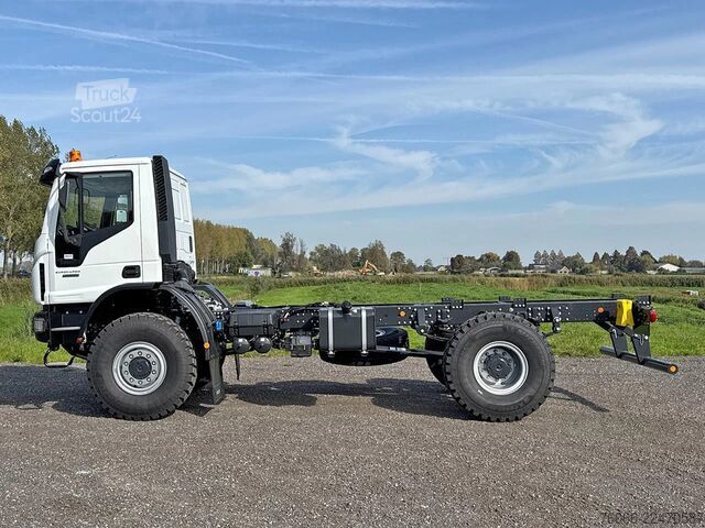 Chassi med hytt Iveco EuroCargo 150 E25WS-4150 Chassis Cabin (6 units)