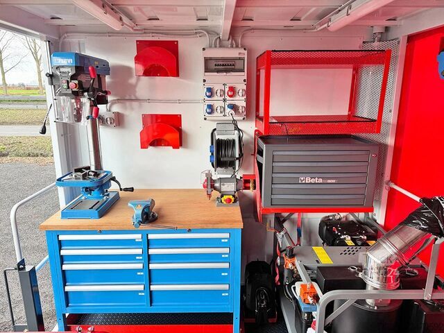 Iveco T-Way AT380T47WH Autovehicul Atelier Iveco T-Way AT380T47WH Workshop Truck