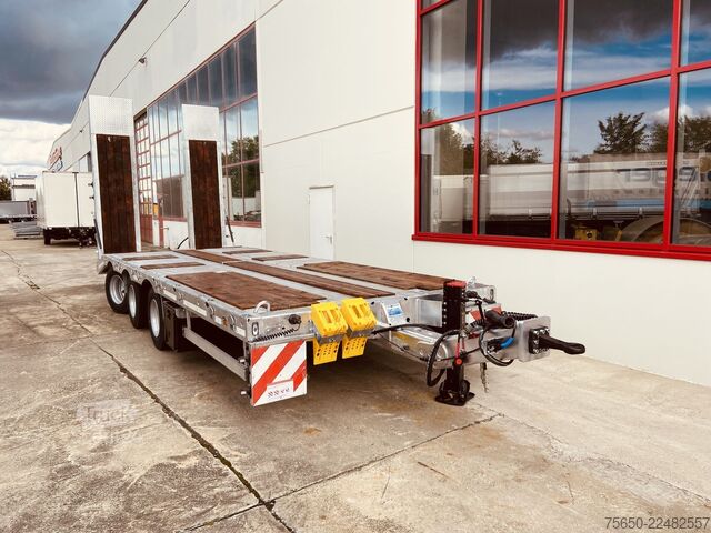 Reboque com plataforma rebaixada Möslein TT 31  31 t GG Tridem- Tieflader 3 Achs, gelenktNeufahrzeug