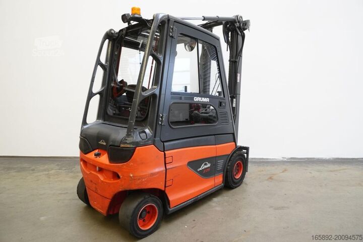 Gaffeltruck Linde E 25 387