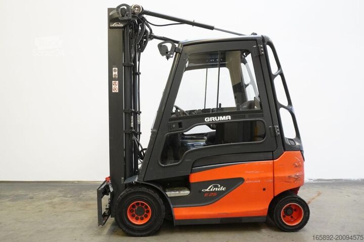 Gaffeltruck Linde E 25 387