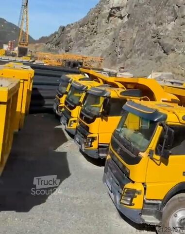 Basculantă Volvo 50 Stück FMX 460 8X4 Kipper