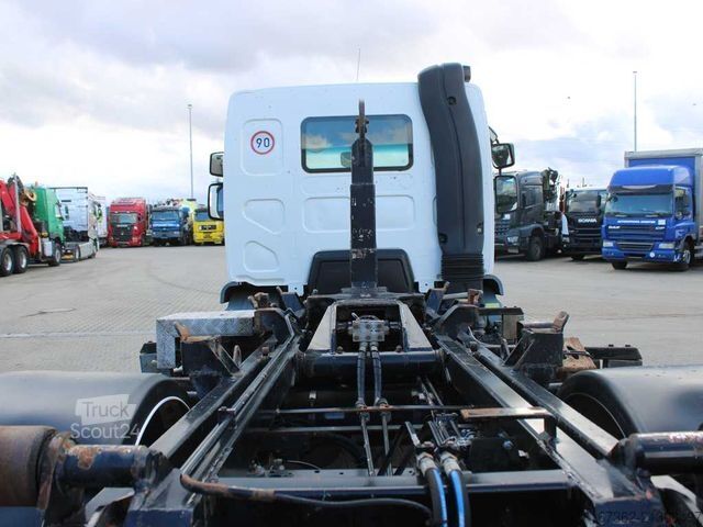 Tovornjak s kavljem za kontejnerje DAF LF 45.160, EURO 4, HOOK CONTAINER