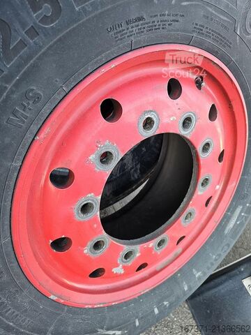 2015 CONTINENTAL | 385/65 R 22.5. Conti Hybrid HT 3 | uz viegla metāla diska. CONTINENTAL | 385/65 R 22.5. Conti Hybrid Ht 3 |on light metal rim.