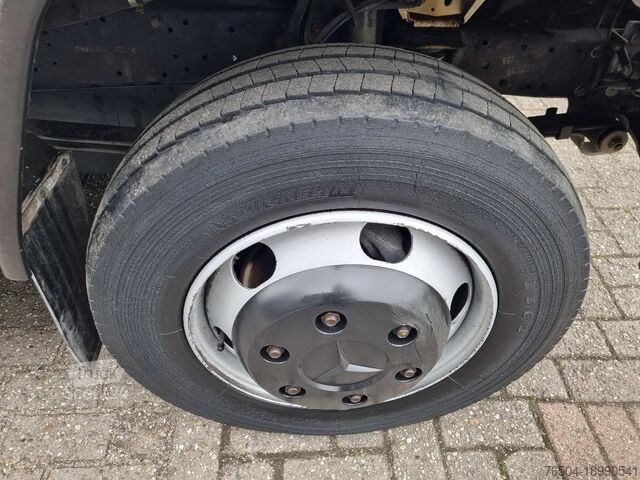 Skriňová dodávka Mercedes-Benz Vario 813 L3H2 MAXI EURO 5/ Taillift/ Roofrack