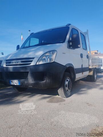 Dobbeltkabiner med fast plan iveco 35 C 12
