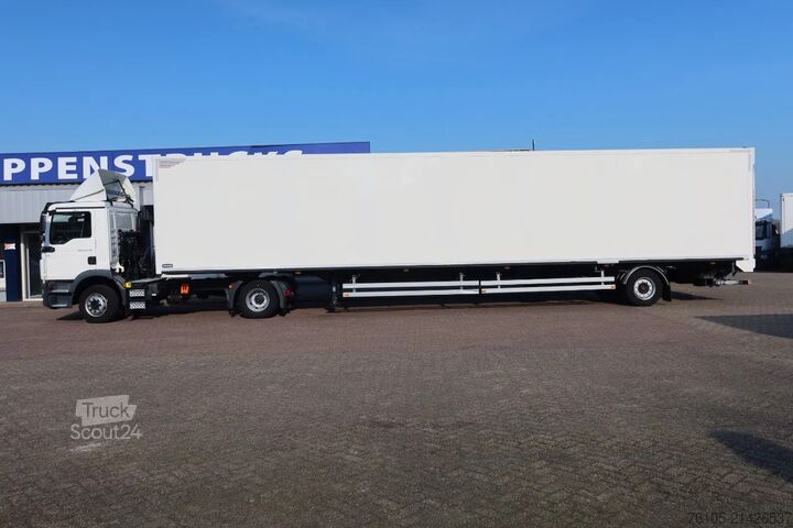 Valise Heiwo TGM 15.290 Trekker + Heiwo city trailer geïsole...