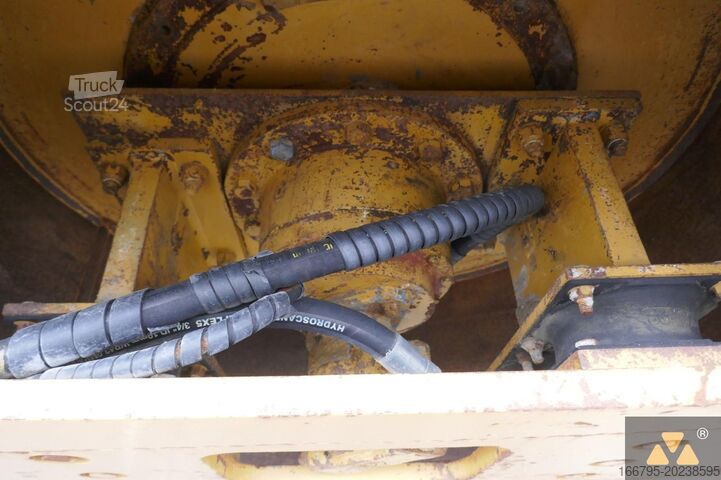 Valjar z enim bobnom Caterpillar CS433C