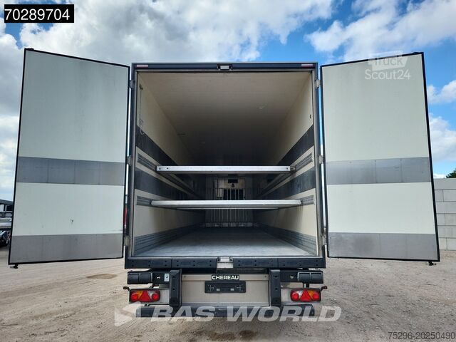 Transport refrigerat/congelat Chereau Thermo King SLXi 300 3 axles