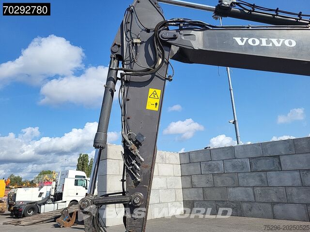 Pelle sur chenilles Volvo EC250 D L